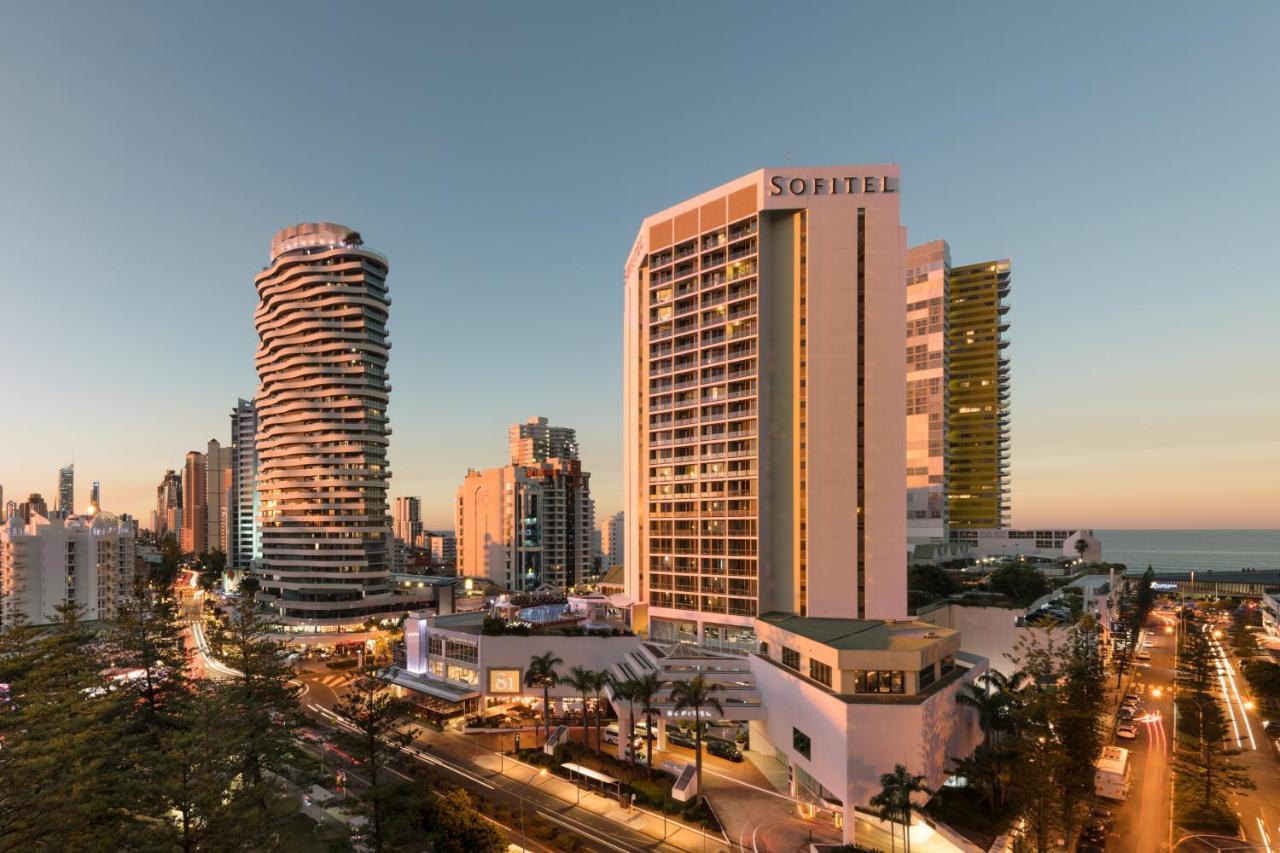 Sofitel Gold Coast Broadbeach Kültér fotó The hotel in 2016