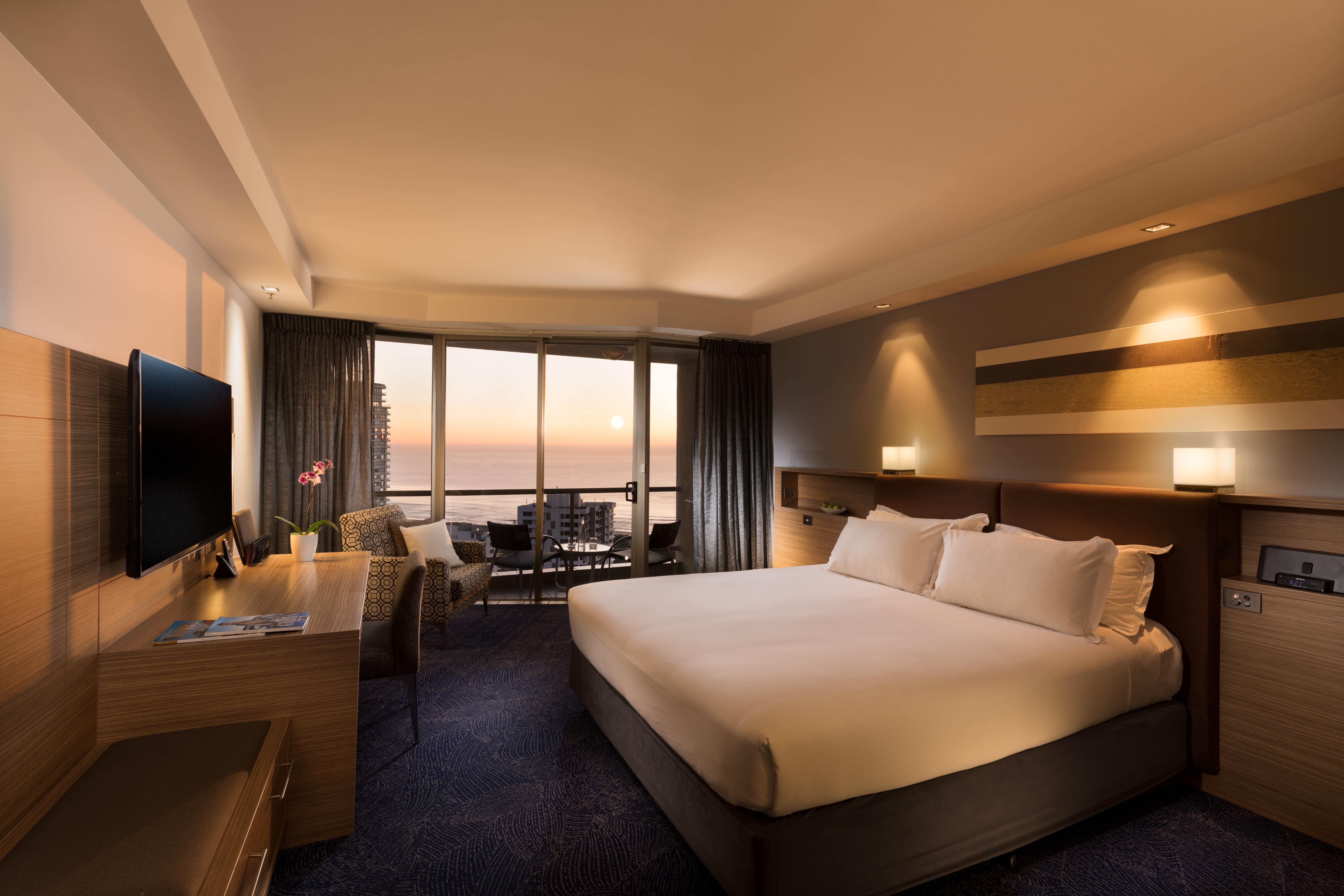 Sofitel Gold Coast Broadbeach Kültér fotó A room at the Hilton Tel Aviv