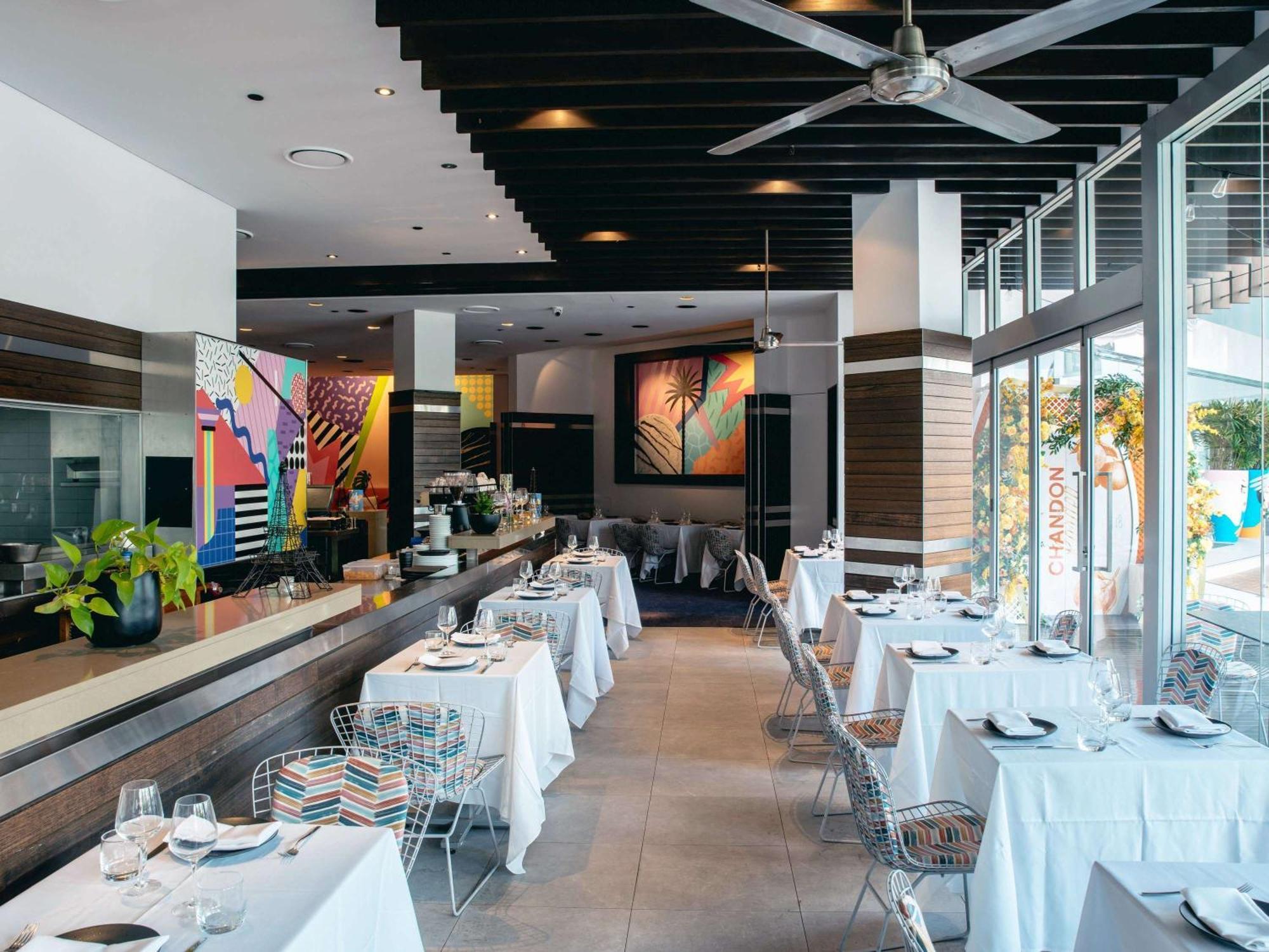 Sofitel Gold Coast Broadbeach Kültér fotó Interior of the restaurant