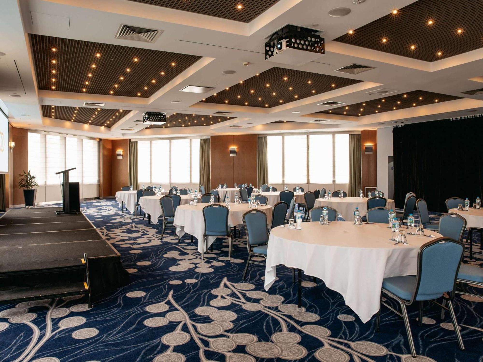 Sofitel Gold Coast Broadbeach Kültér fotó The Grand Ballroom