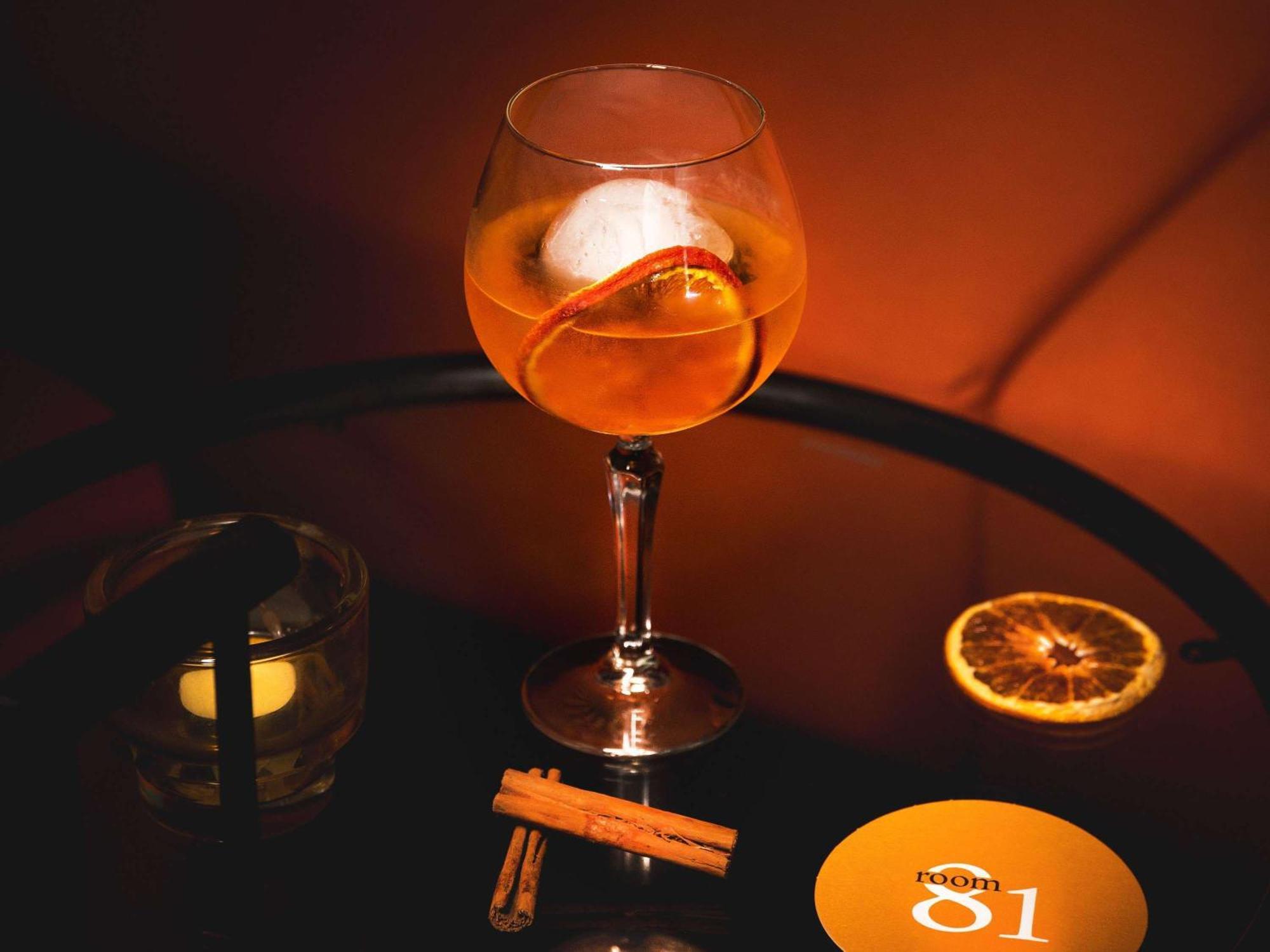 Sofitel Gold Coast Broadbeach Kültér fotó A glass of vermouth