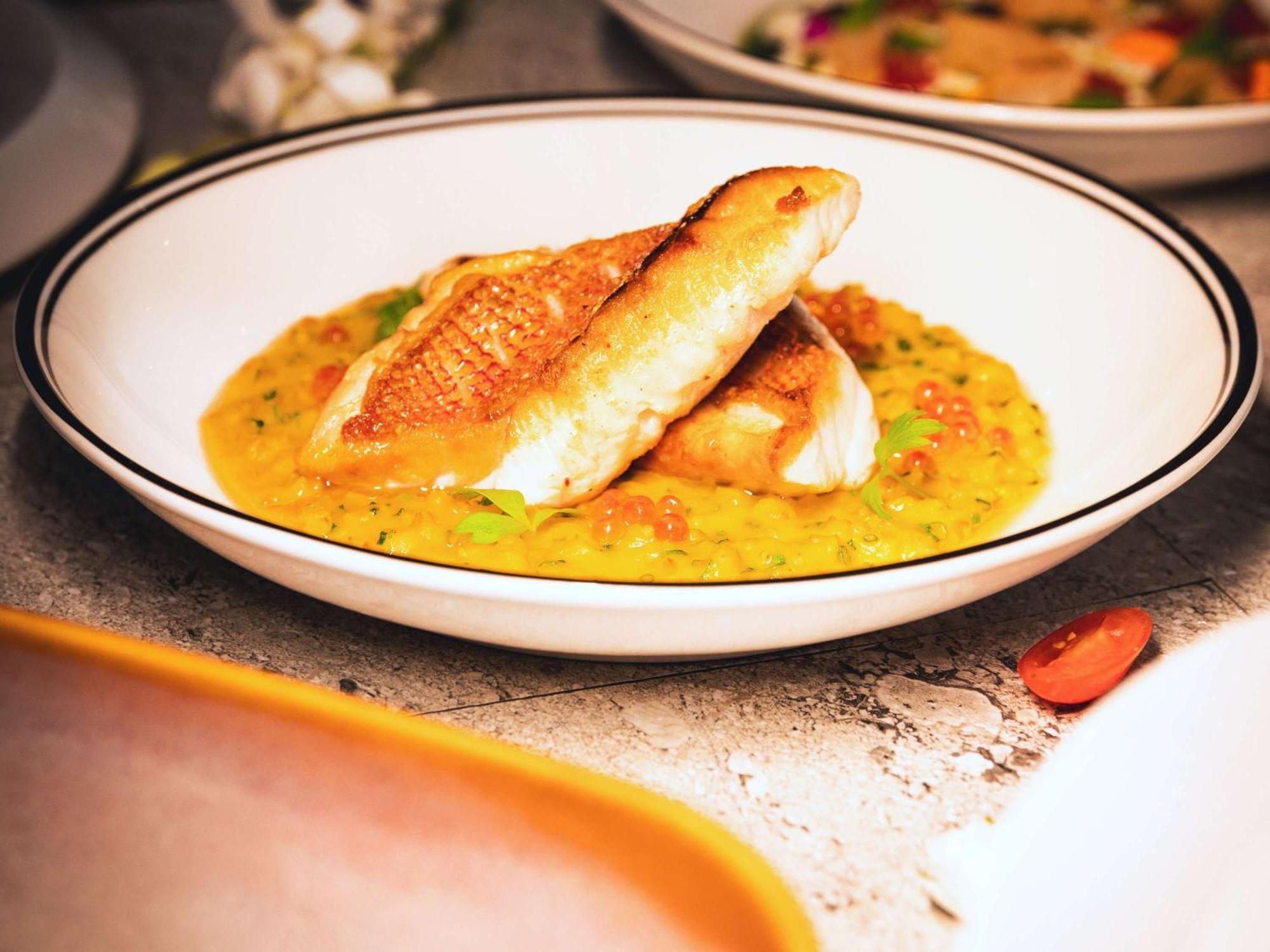 Sofitel Gold Coast Broadbeach Kültér fotó A plate of halwa puri
